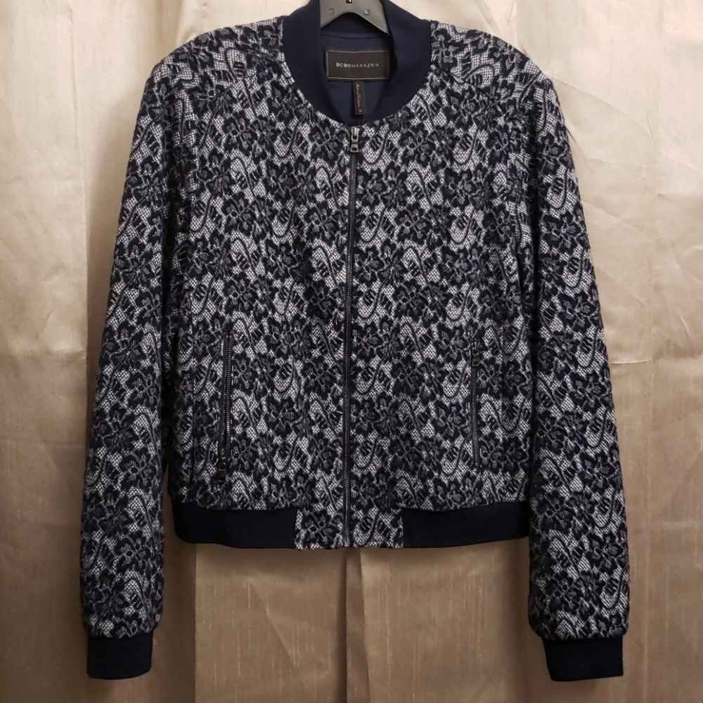 ⭐️2/$25⭐️BCBGMAXAZRIA jacket - Picture 3 of 4